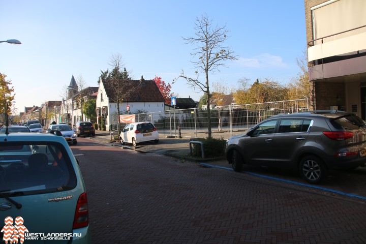 Collegevragen over afsluiting parkeerplaatsen Dijkstraat