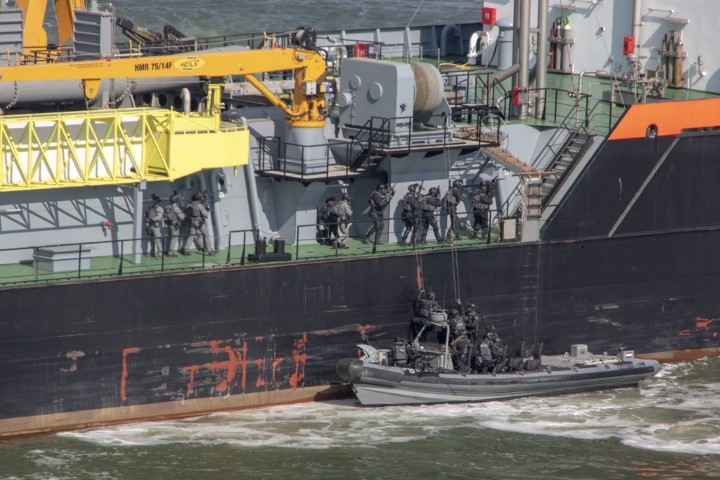 Afsluitende anti-terreuroefening op gekaapt schip