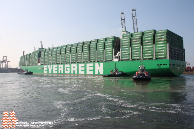 Maiden trip grootste containerschip ter wereld