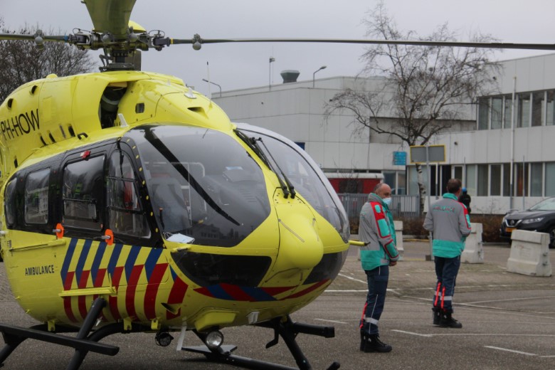 'Corona' helikopter haalt patiënt op bij Franciscus ziekenhuis