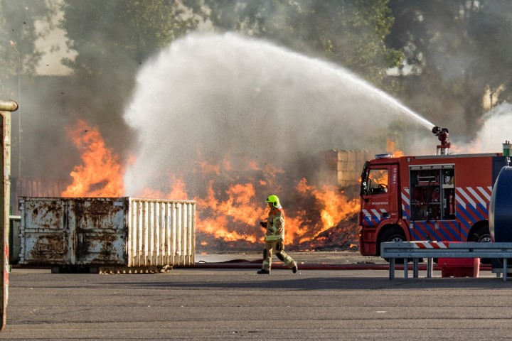 Grip 1 brand op terrein bij afvalverwerker van Gansewinkel