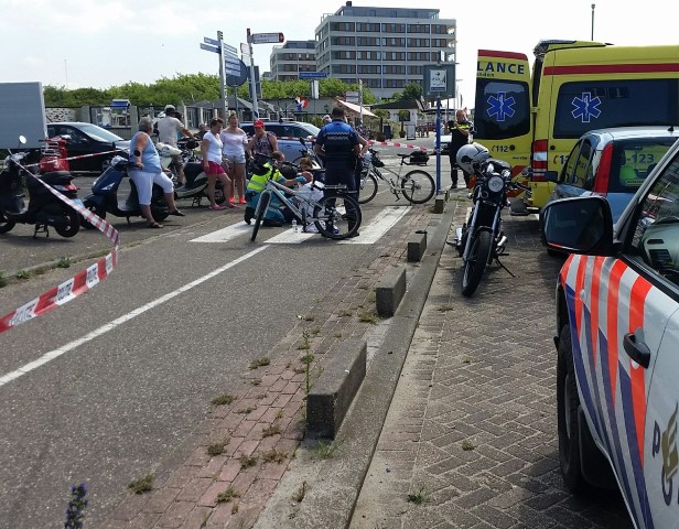 Scooterrijder gewond bij ongeluk Badweg