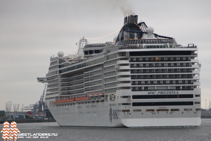 Amsterdam jaagt cruiseschepen weg naar Rotterdam