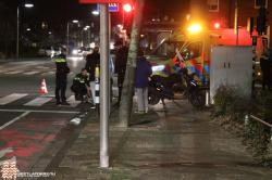 Scooterrijdster gewond na ongeluk Jan Barendselaan