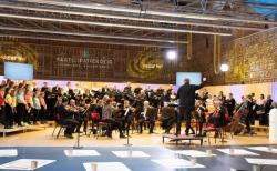 Mensen mét en zonder dementie zingen Matthäus Passion tijdens Lustrumconcert
