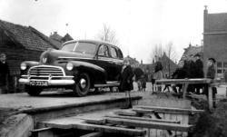  De eerste auto op de Slimpadbrug