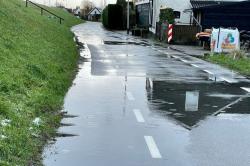 Collegevragen inzake wateroverlast na regenval bij Maasdijk