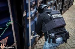 Twee aanhoudingen tijdens drugsvangst in Rotterdamse haven