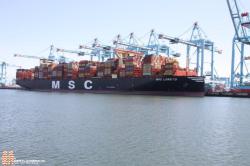 Grootste containerschip ter wereld bij de Maasvlakte