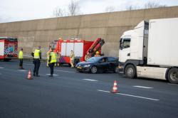 A4 dicht na ongeval auto-vrachtwagen