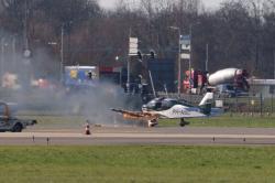 Vliegtuig in brand na landing