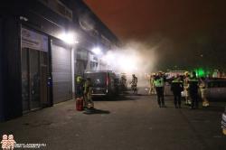 Getuigen gezocht van brandstichting bij autobedrijf 